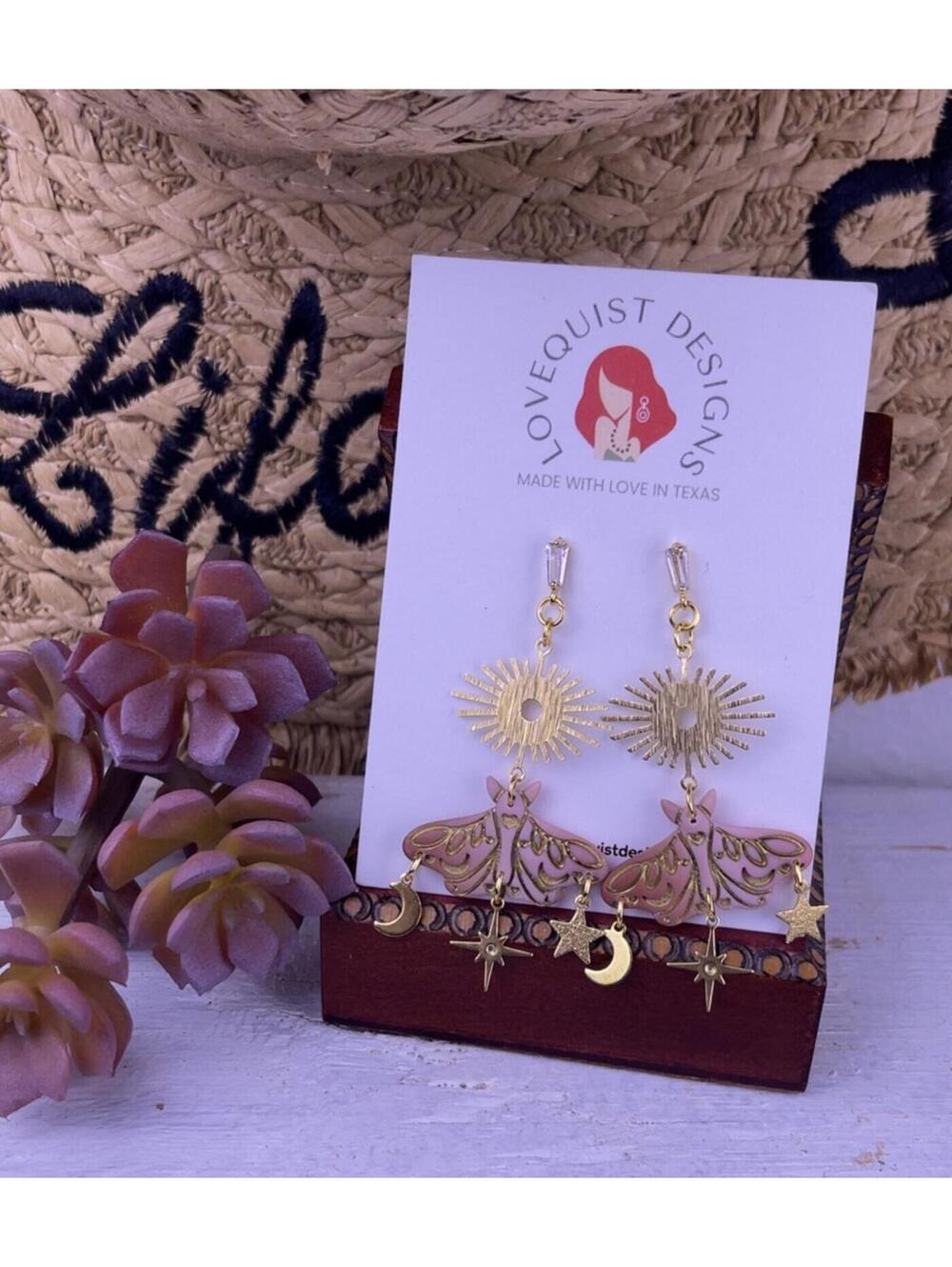 The Freyja Magisk Dangle Earings